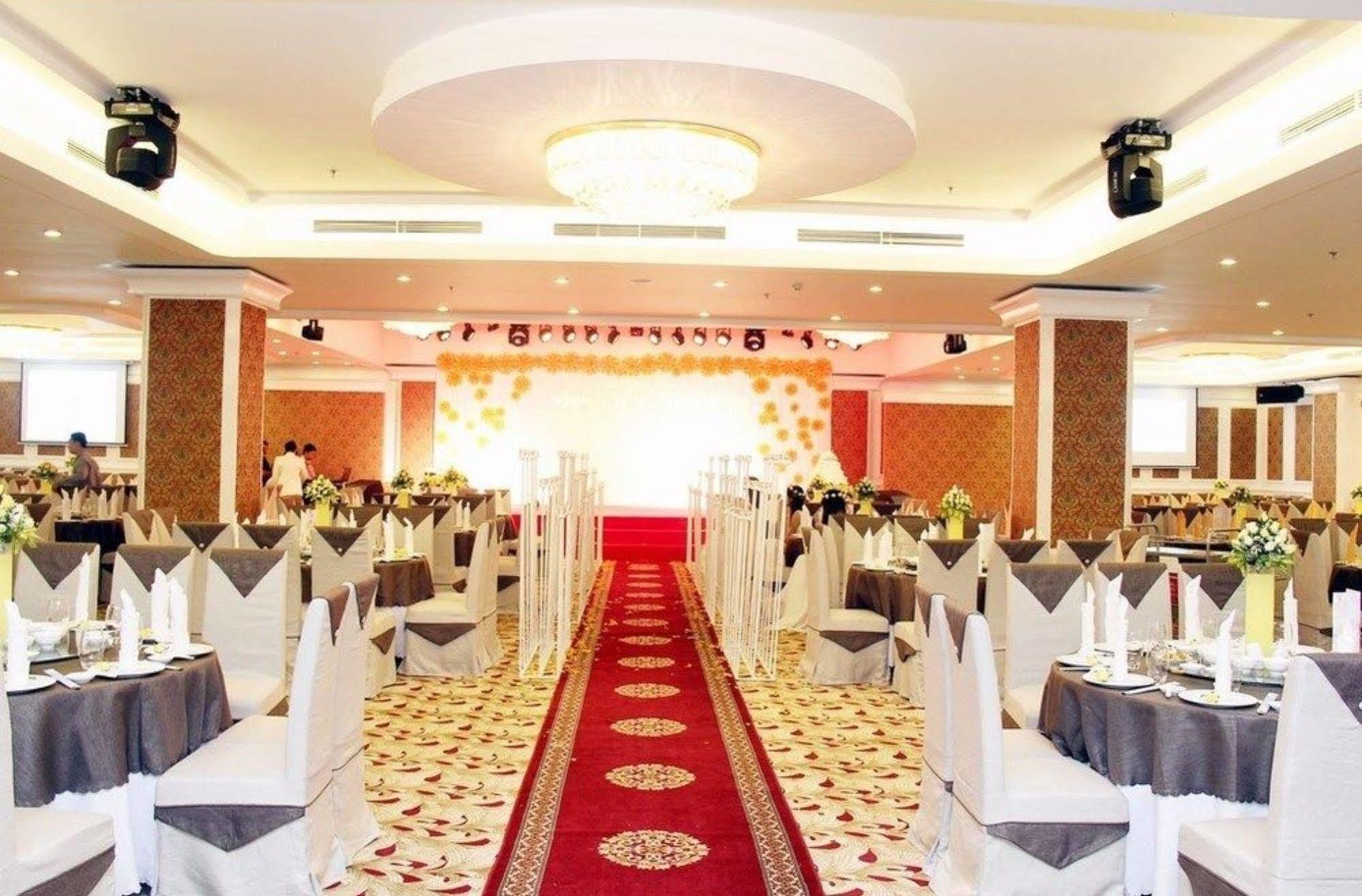 וונג טאו Petro Hotel מראה חיצוני תמונה