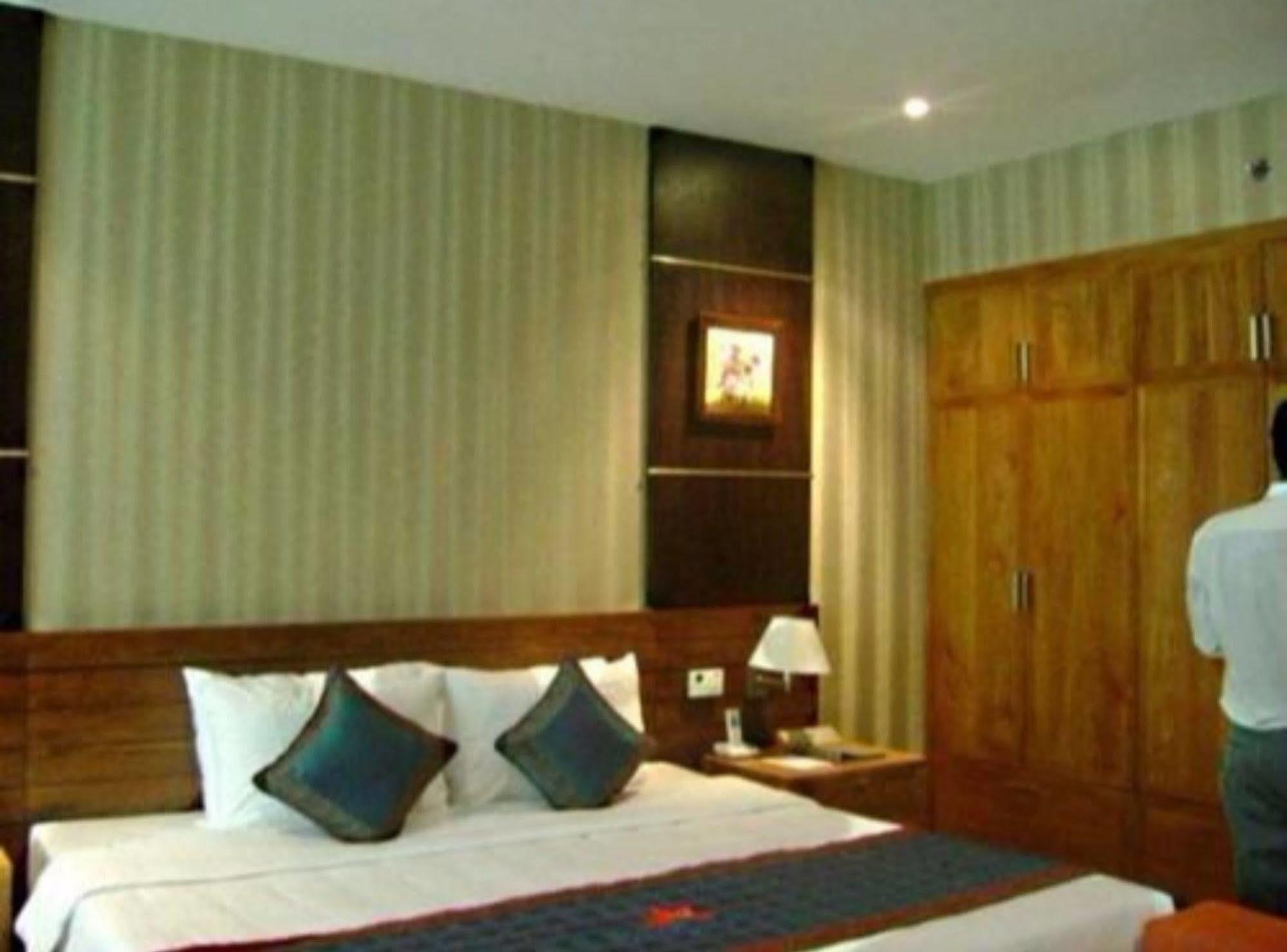 וונג טאו Petro Hotel מראה חיצוני תמונה