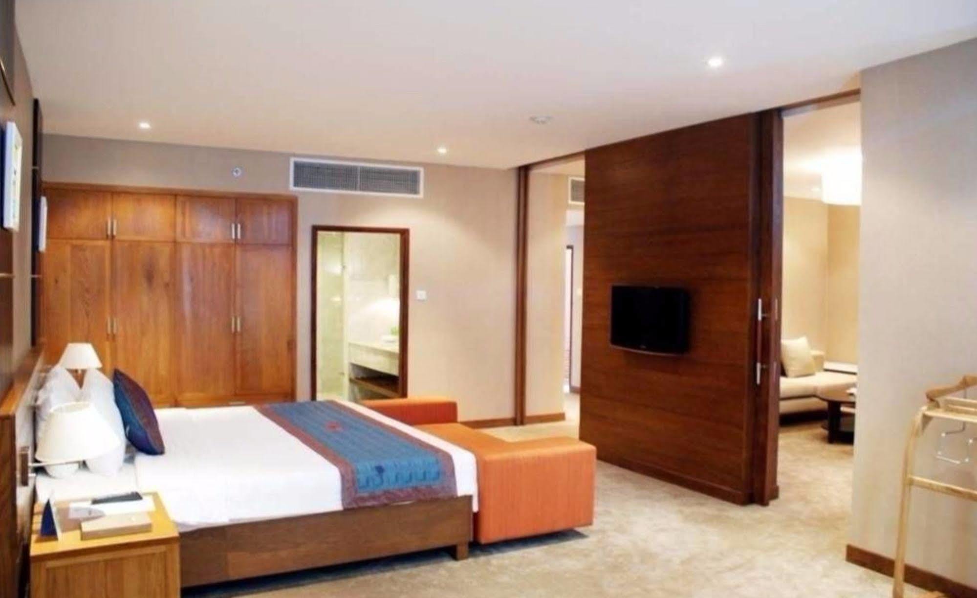 וונג טאו Petro Hotel מראה חיצוני תמונה